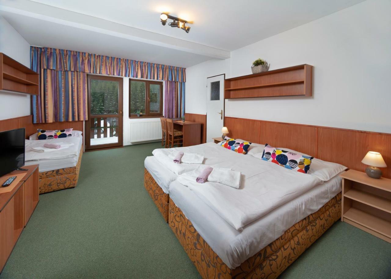 Hotel Maredis Kořenov Esterno foto